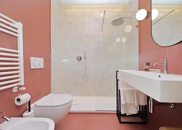 Ych-spaceful Near Vatican Apartment